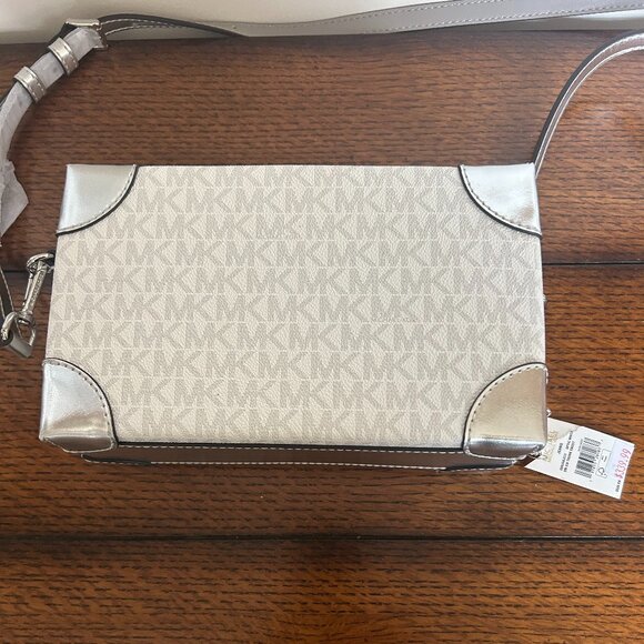 Michael Kors Trunk Crossbody NWT - Picture 3 of 7